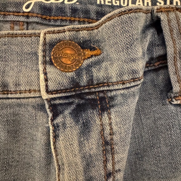 Wrangler Men Regular‎ Straight Leg Light Wash Denim Jeans Casual Comfort 34x33 - Picture 6 of 13